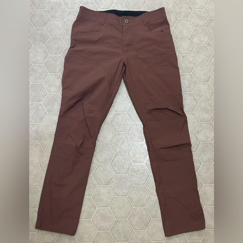 Men’s 33 x 32 Kuhl Renegade Rock Bedrock Tapered Hybrid Technical Active Pants